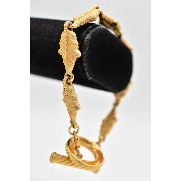 Givenchy Vintage Leaf Bracelet Brushed Gold Matte Textured 1980s Signed Bin4 - Picture 4 of 16